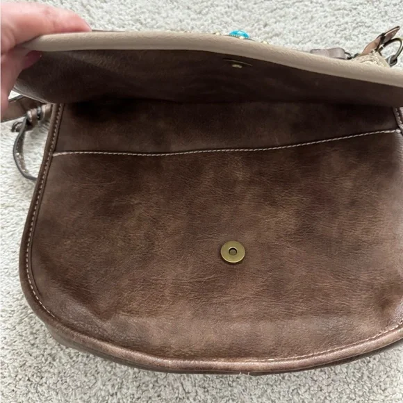 Justin Crossbody Brown and Cream Lace with Turquoise Stone - Picture 5 of 11